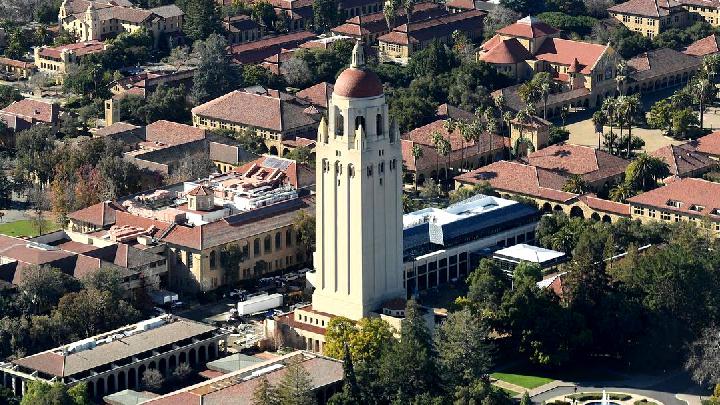 Read more about the article Beasiswa di Stanford University: Peluang bagi Mahasiswa Internasional