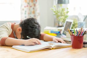 Read more about the article Pendidikan Itu Penting, Tapi Gimana Biar Nggak Terasa Berat?