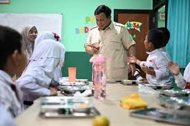 Read more about the article Pemangkasan Anggaran Pendidikan: Apakah Masa Depan Generasi Emas Terancam?