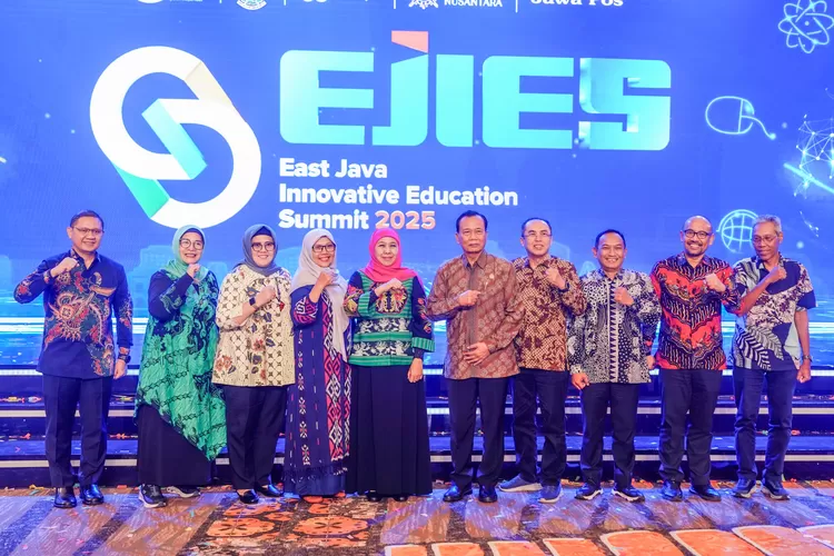 Read more about the article Pendidikan Surabaya 2025: Inovasi dan Inklusi untuk Generasi Emas