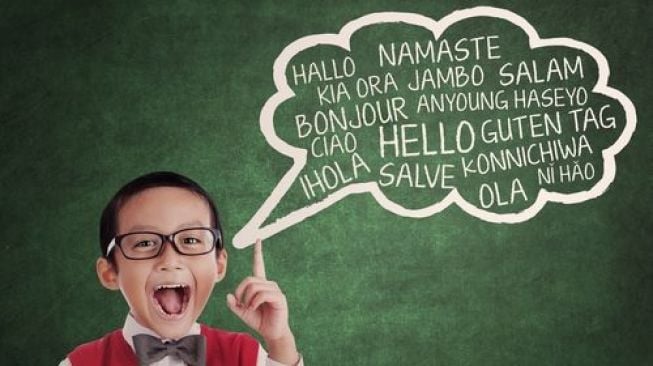 Read more about the article Sekolah 3 Bahasa: Metode Mencetak Generasi Global Sejak Dini