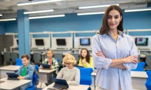 Read more about the article Optimalisasi Pendidikan Vokasi di Sekolah Menengah Kejuruan untuk Mendukung Generasi Emas 2045